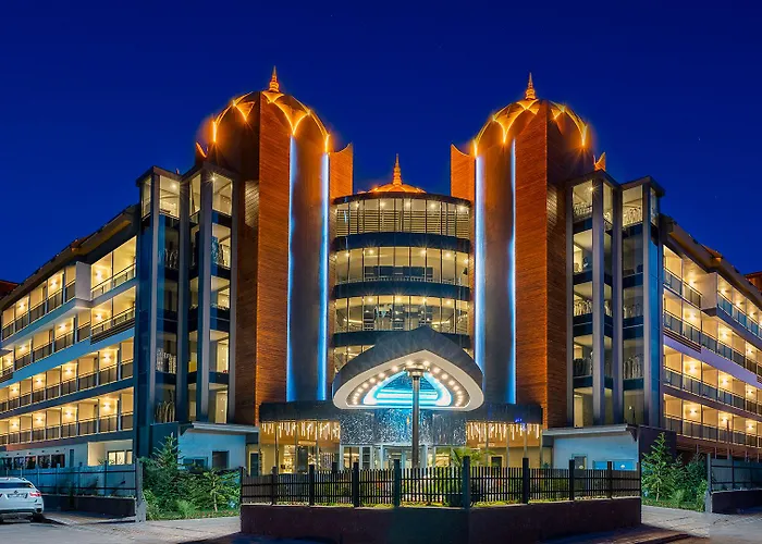 Arnor De Luxe & Hotell 5*