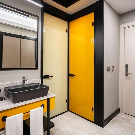 Arnor De Luxe & Hotel