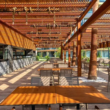 Arnor De Luxe Hotel&spa Hotel